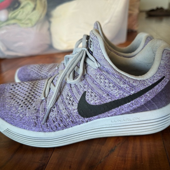 Women’s Purple Nike running shoes size 7.5 (LunarEpic Low Flyknit 2) - Picture 3 of 5